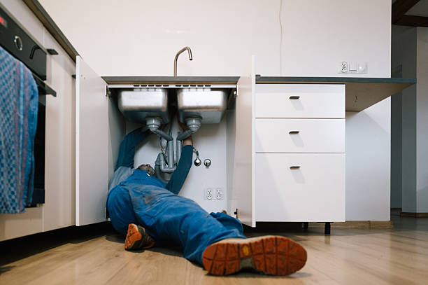 Professional Leak Detection technician working in Washington, UT